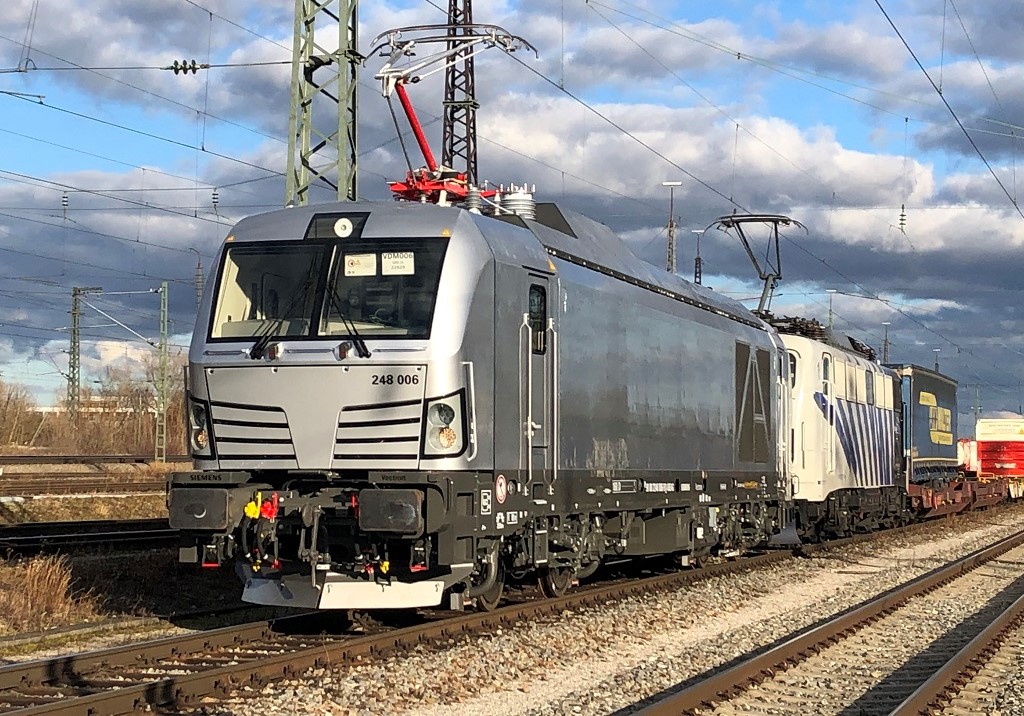 Werksabnahmefahrten Mit Neuem Vectron Dual Mode Im Auftrag Von Siemens